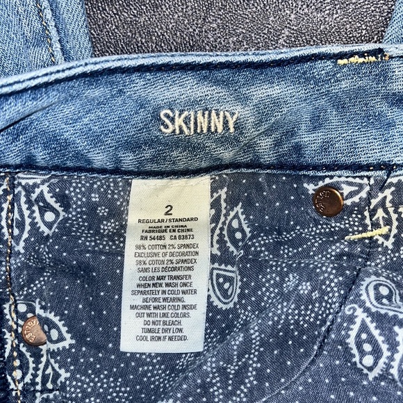 American Eagle Outfitters Light Wash Ripped Skinny Jeans -size 2 - Picture 5 of 5